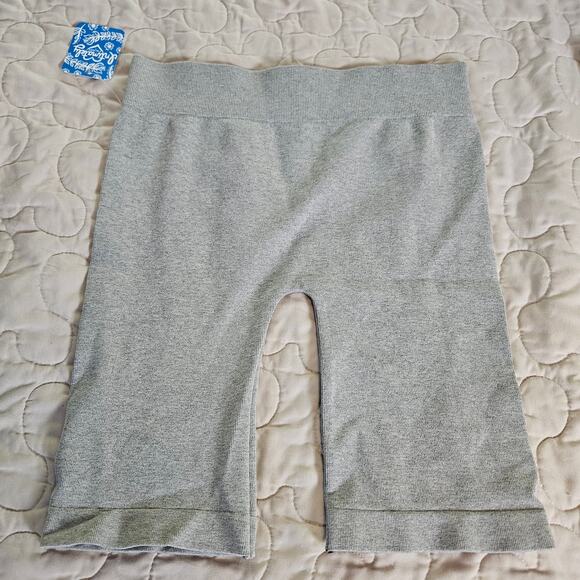 NWT Free People Seamless Bike Shorts Heather Gray Sz XS/S - Picture 5 of 8
